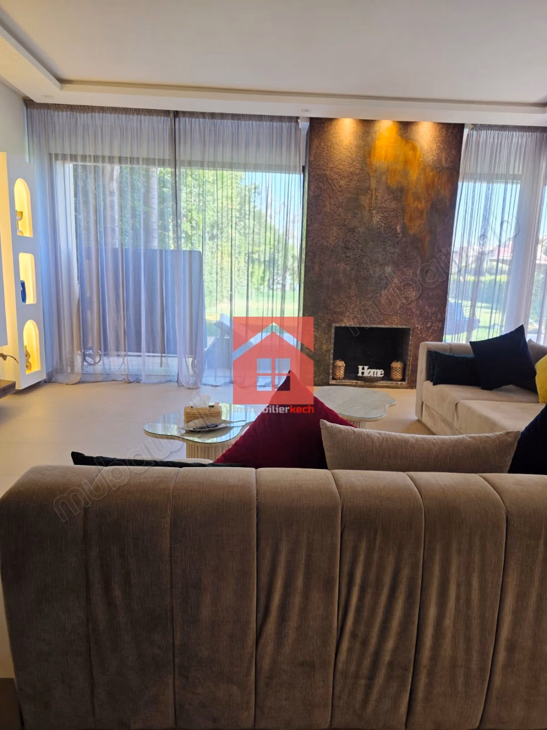 Chic et moderne villa avec Piscine Privée a Louer