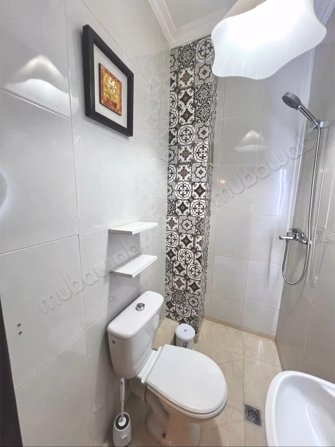 Bel appartement à vendre à Sharaf. Superficie totale de 44 m². Meublé