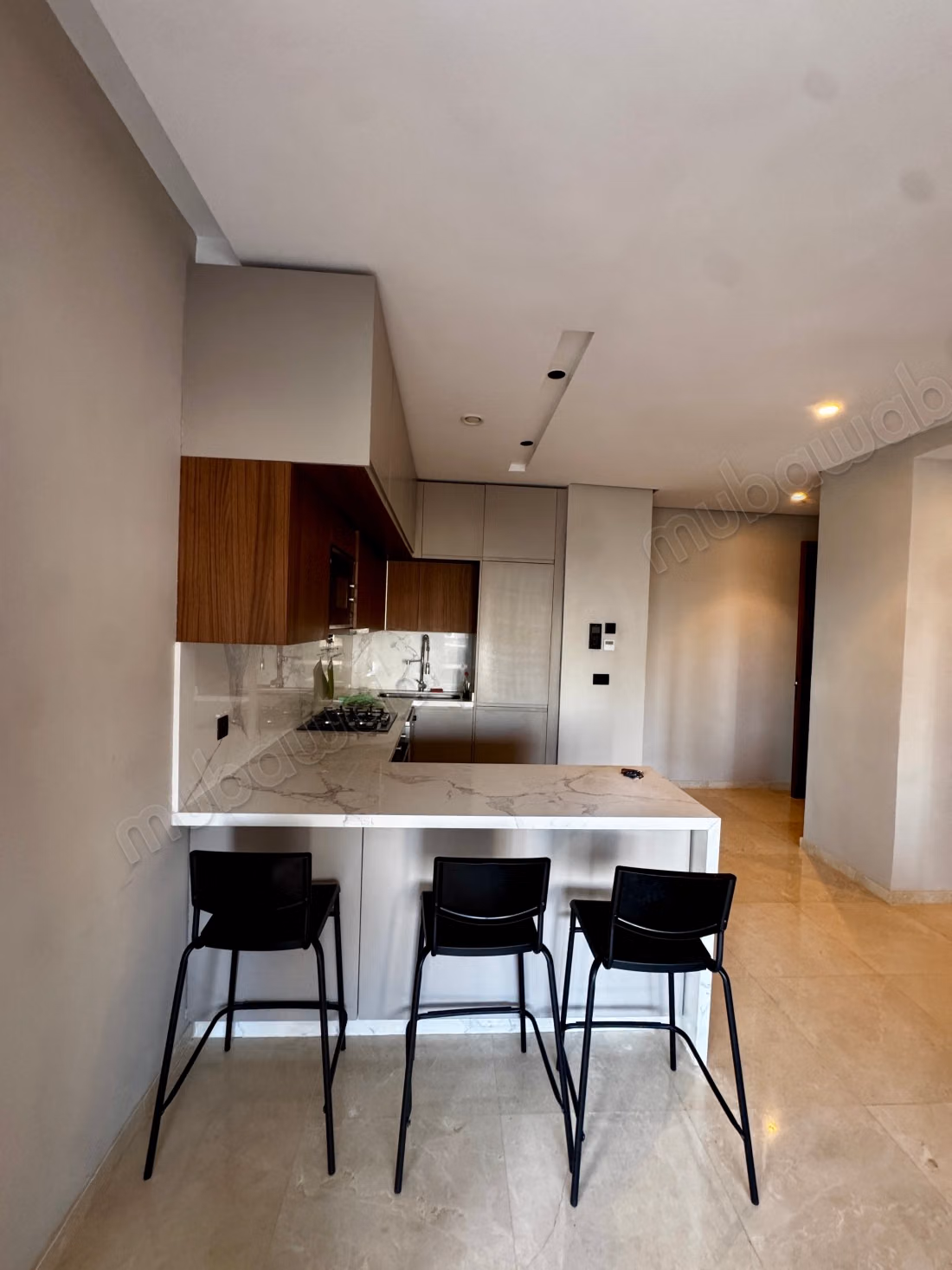 À louer – studio de standing entièrement meublé, cfc – vue imprenable sur anfa park