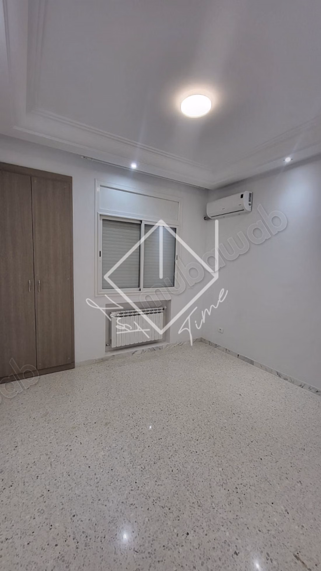 Villa en duplex S4 à vendre à cité ghazela