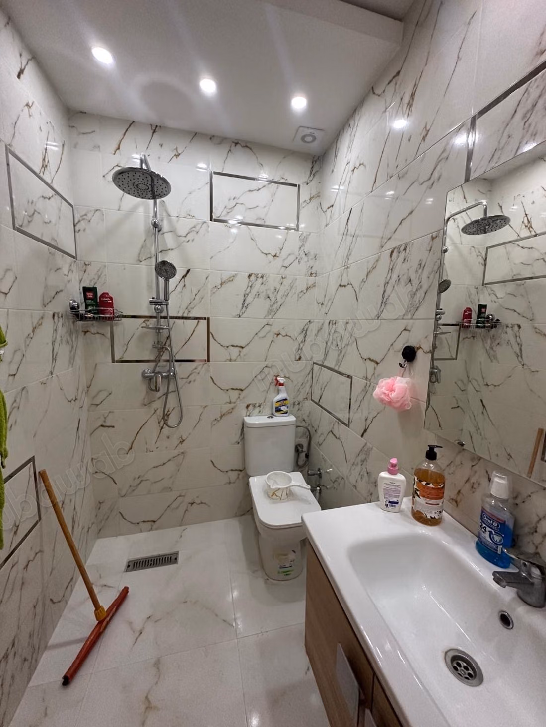 Appartement en location à Val Fleuri.
Superficie 90 m².
Télévision