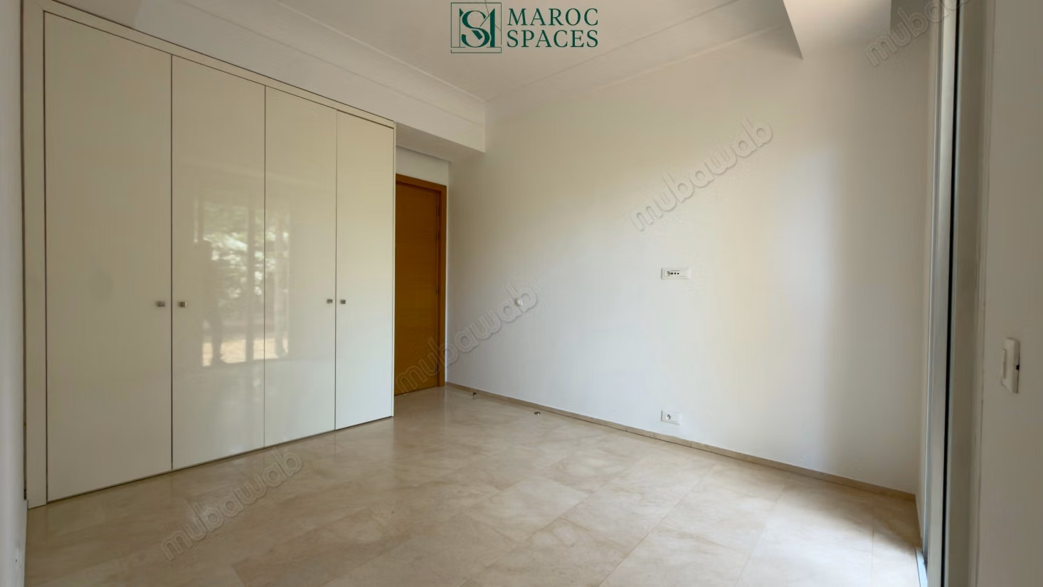 Appartement 3 chambres à louer avec jardin 200m²