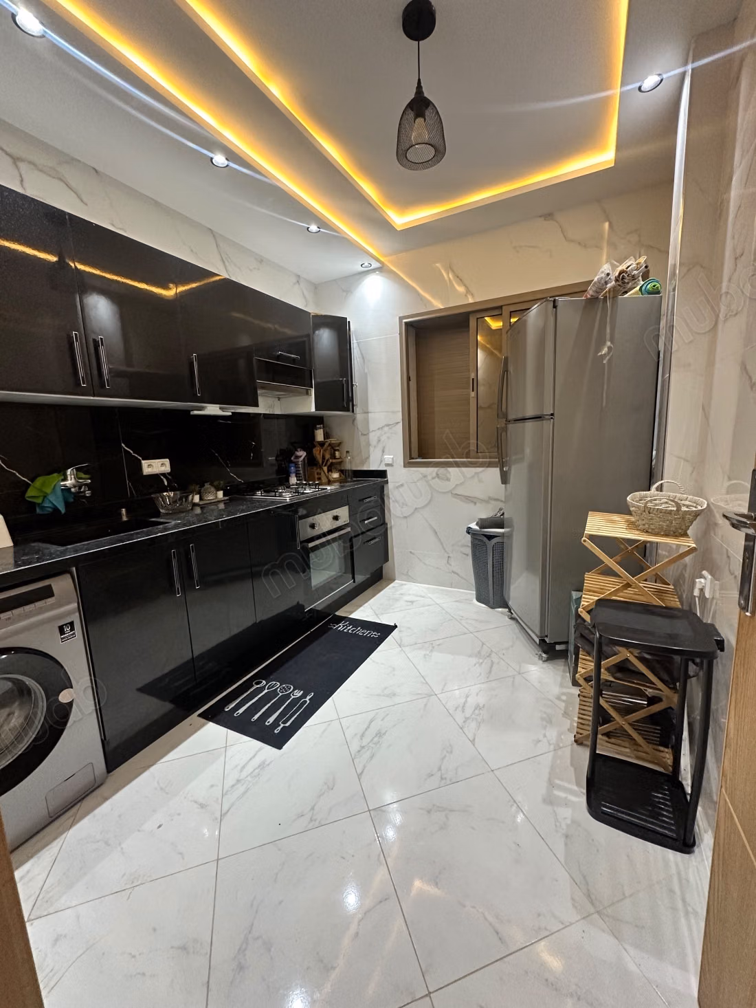 Appartement à vendre à Al-Younes Mahdia, à 5 minutes de la plage. Superficie 75 m². Meublé