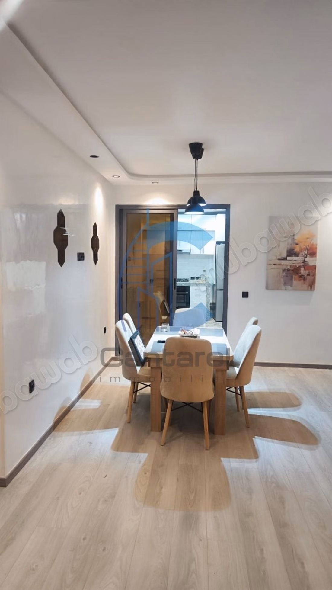 Bell'appartamento arredato con grande terrazza in Borgogna