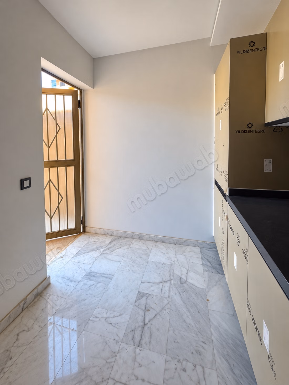 Appartement Lumineux avec Terrasse et Balcon