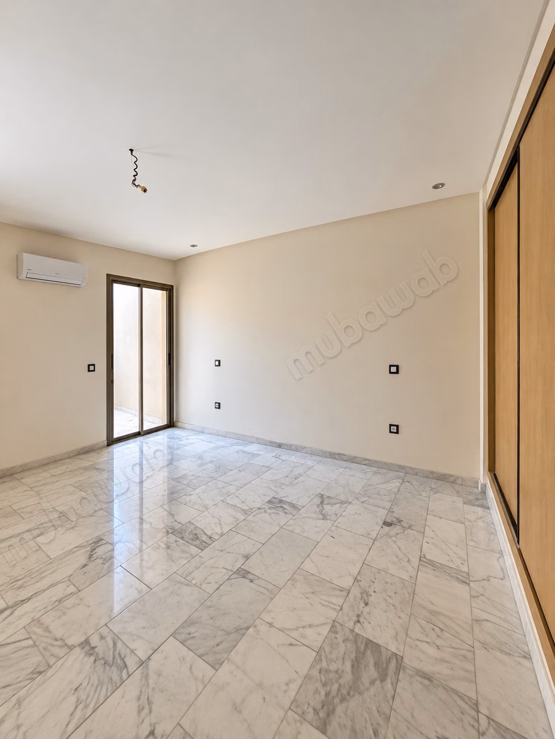 Appartement Lumineux avec Terrasse et Balcon