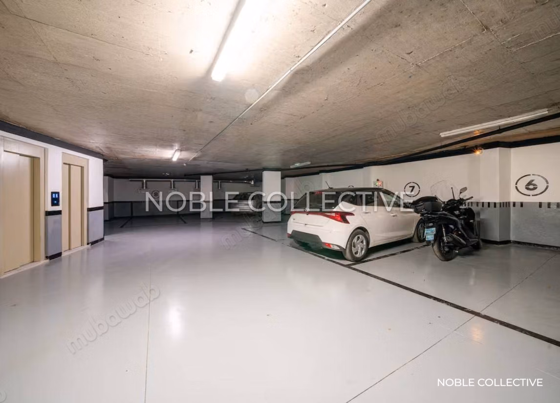 Studio for sale in the Golden Triangle - Claridge