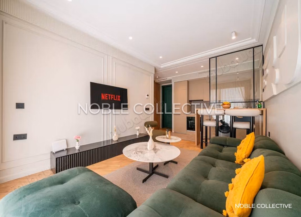 Studio for sale in the Golden Triangle - Claridge