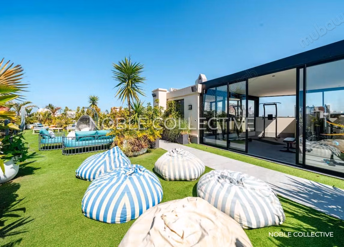 Studio for sale in the Golden Triangle - Claridge