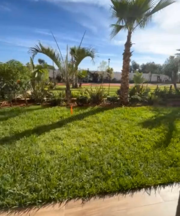 Empty garden apartment for rent in Dar Bouazza. 2 pleasant rooms.