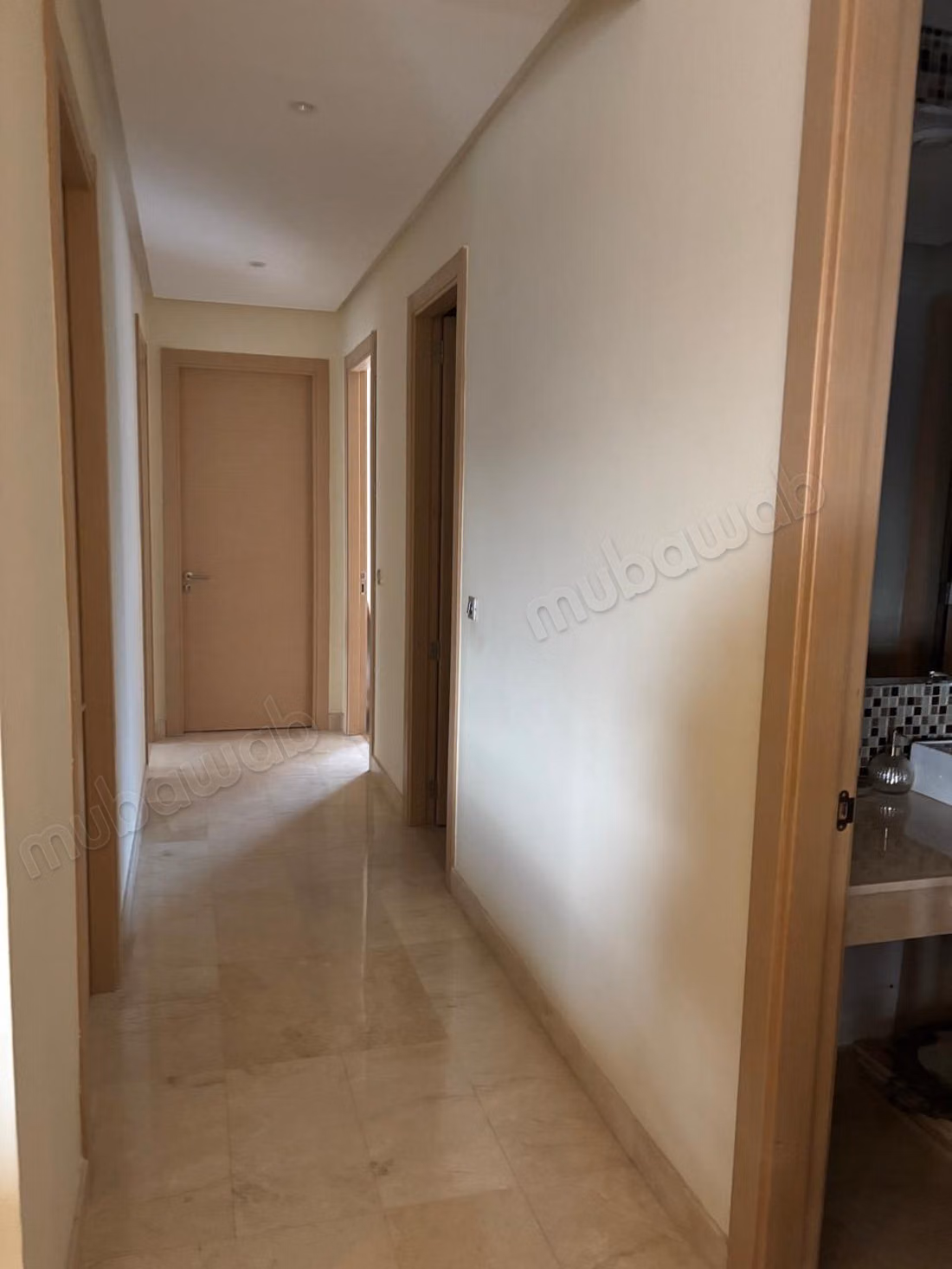 Stunning apartment for sale in Ville Verte. 5 comfortable rooms. Double glazing and central heating