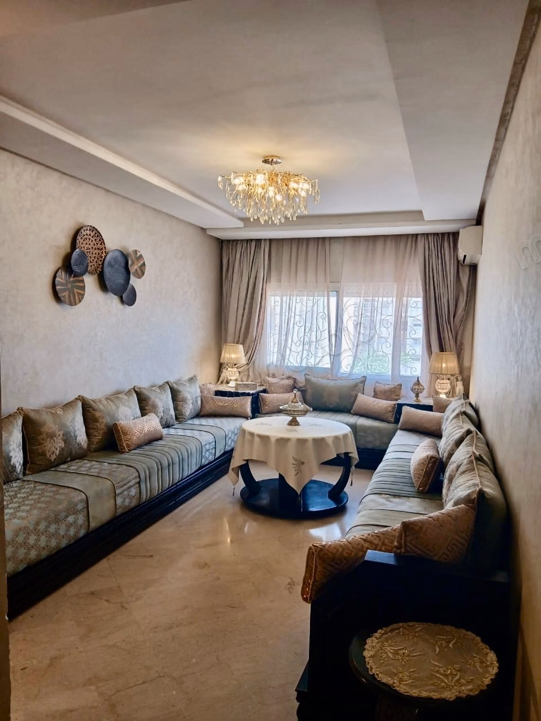 Appartement 87 m² à vendre à Route de Safi à Marrakech. 
2 chambres agréables. 
Meublé