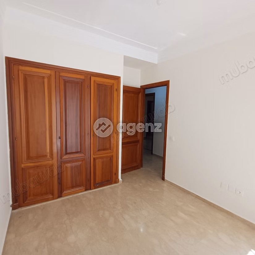 Appartamento in affitto 229 m², 3 camere Maârif Casablanca