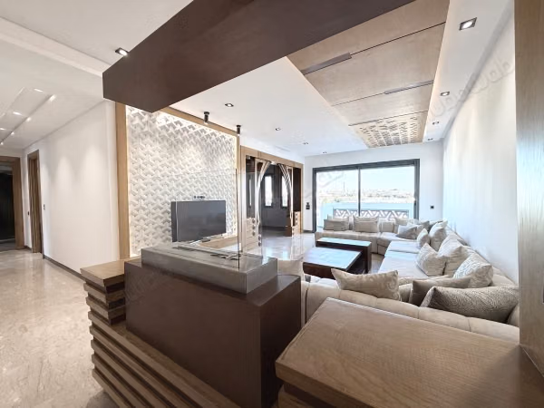 Rent this apartment in the beautiful residences. 3 large rooms. Well furnished