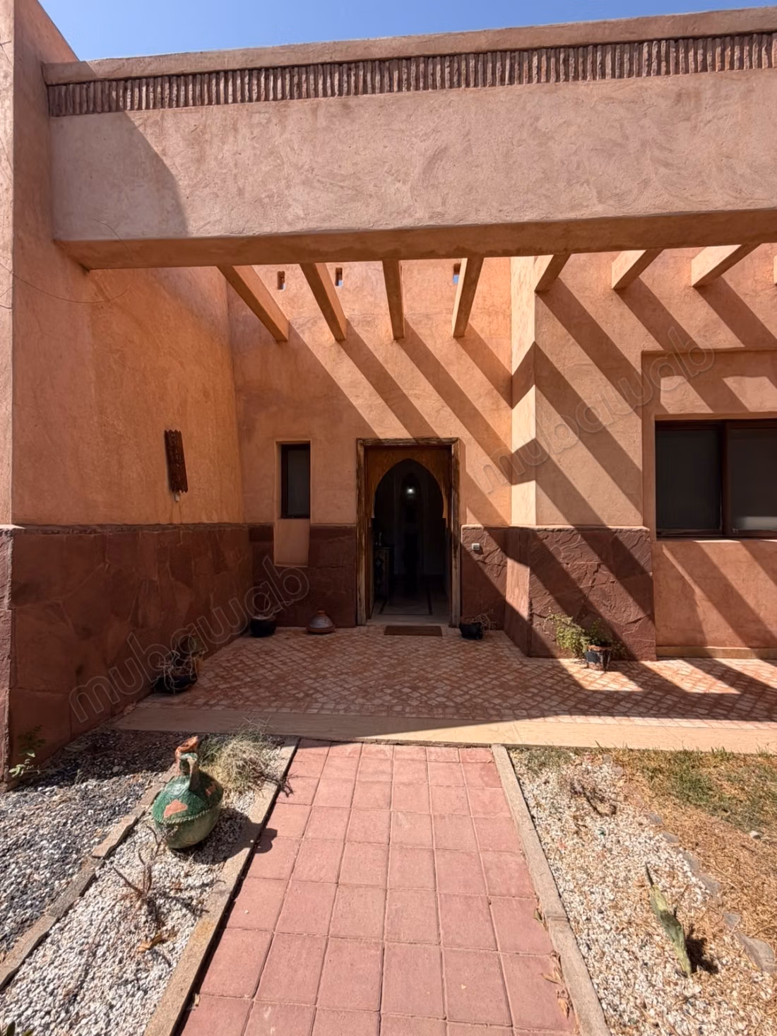 Luxurious villa for sale on Fez Road