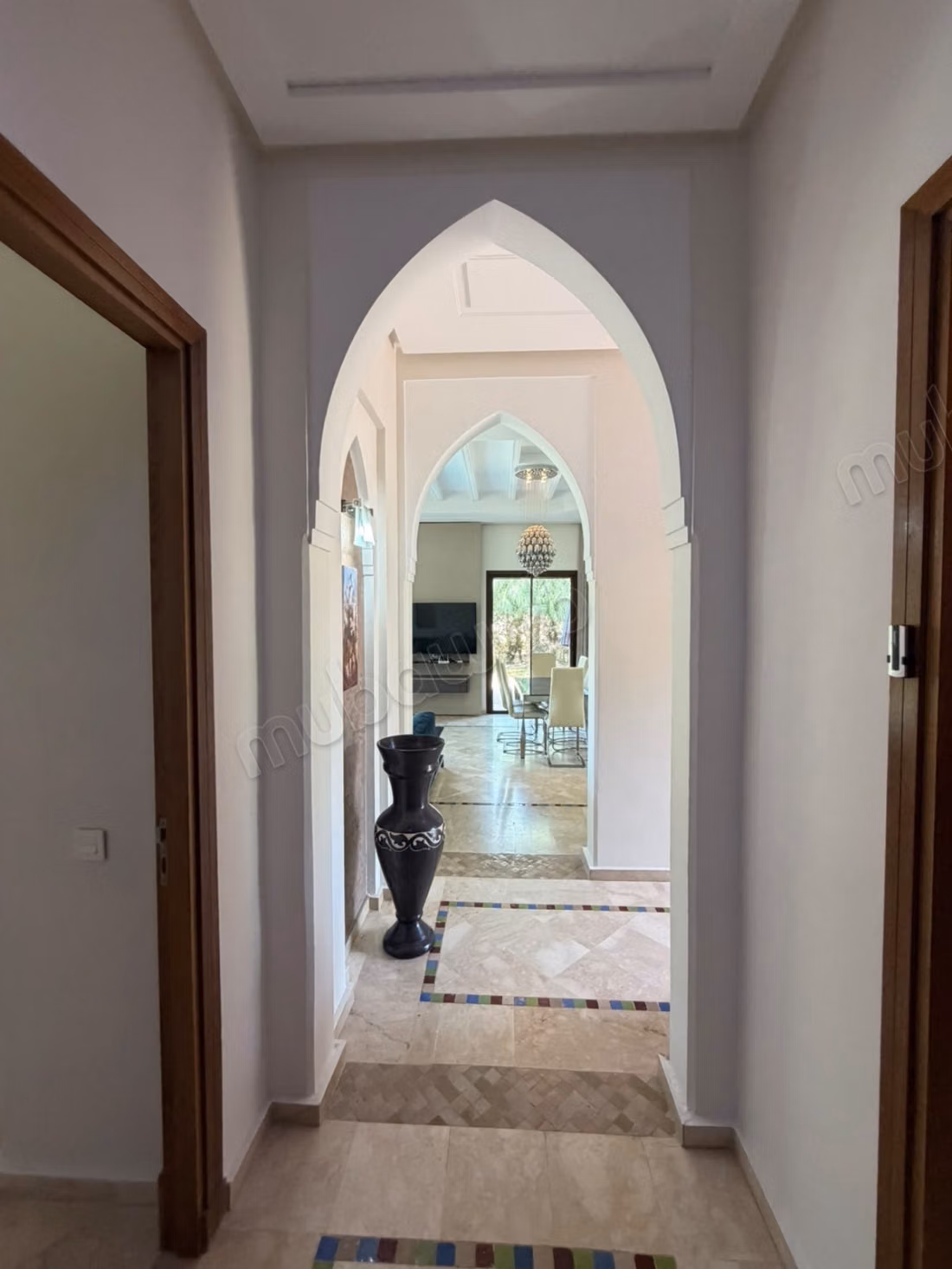 Luxurious villa for sale on Fez Road