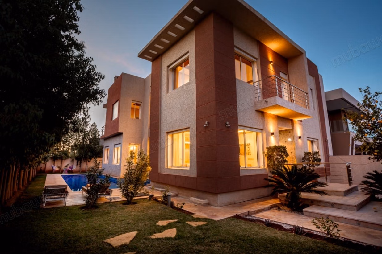 Luxurious villa for sale on Fez Road