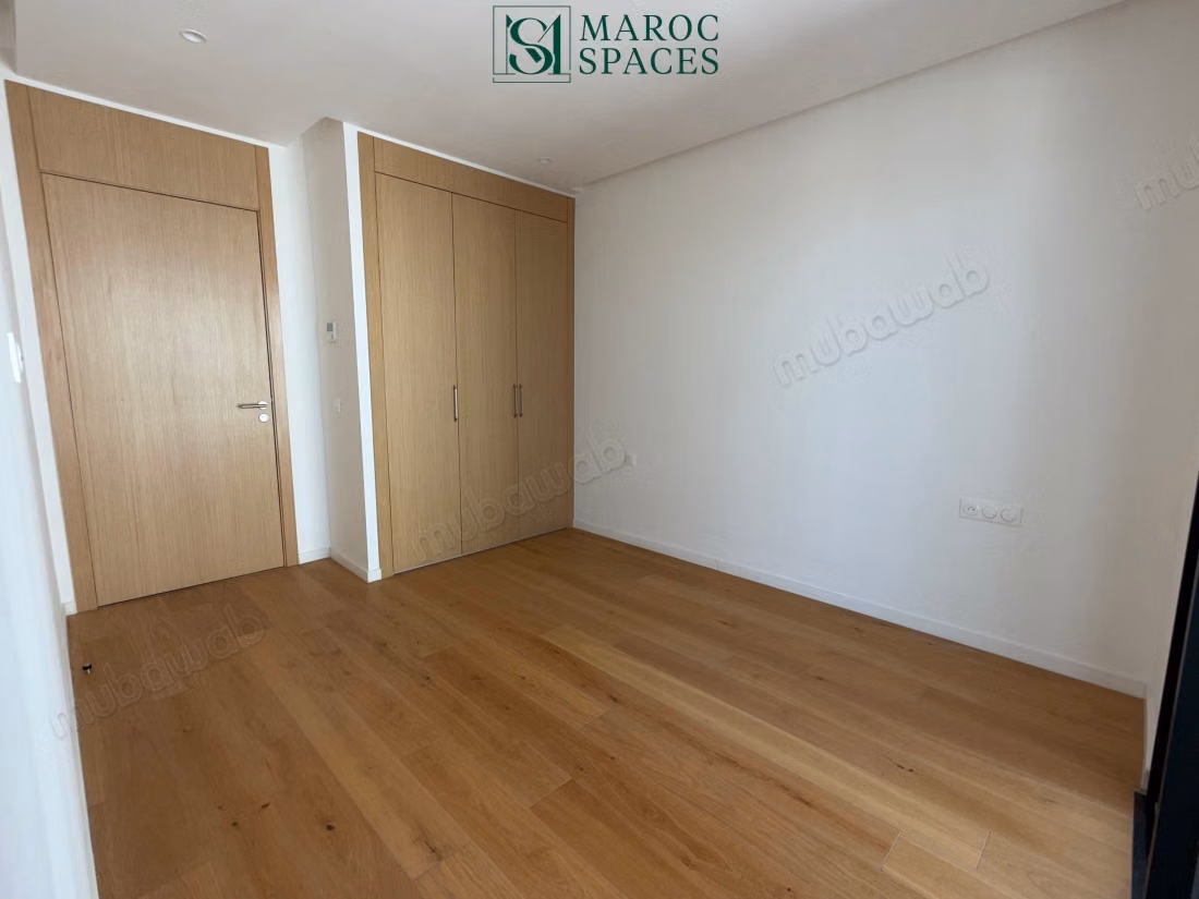 Brand new, 4 bedrooms, panoramic view of CFC