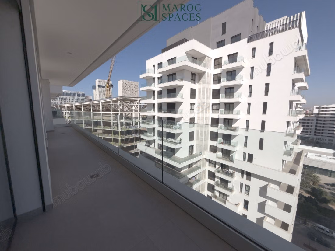 Brand new, 4 bedrooms, panoramic view of CFC