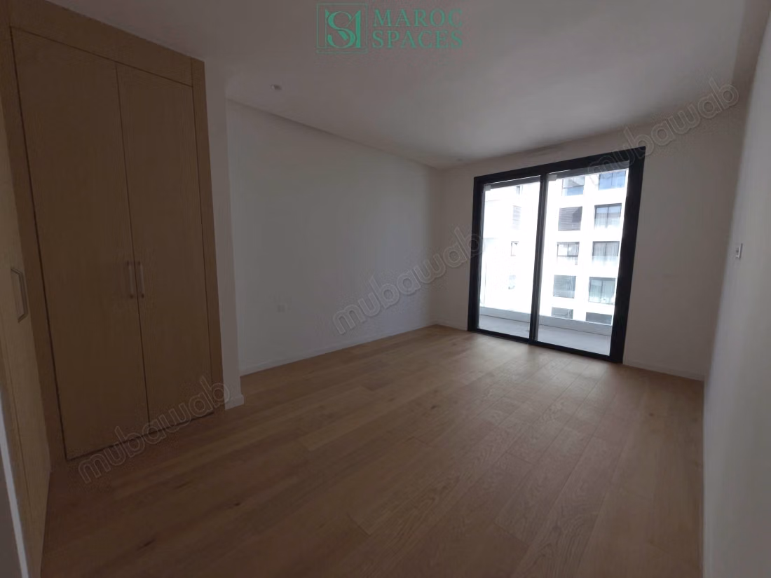 Brand new, 4 bedrooms, panoramic view of CFC
