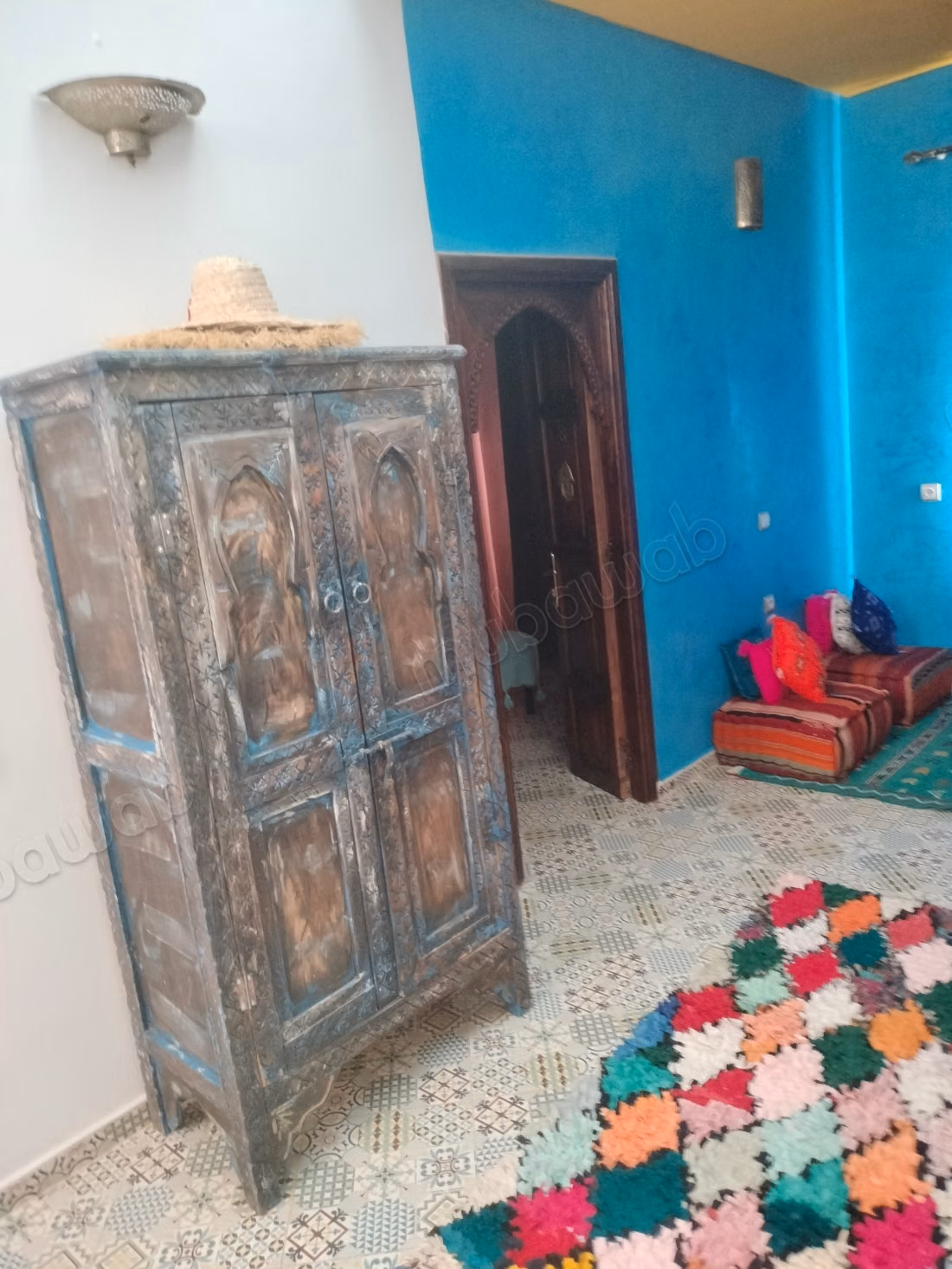Riad de luxe à vendre à Ouled Hassoun. 6 chambres magnifiques. Cheminée, piscine