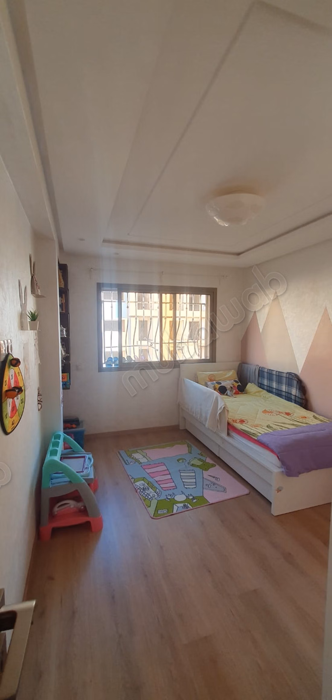 Prachtig appartement te koop in Sala el Jadida. 3 kamers. Traditionele lounge, algemene schotelantenne