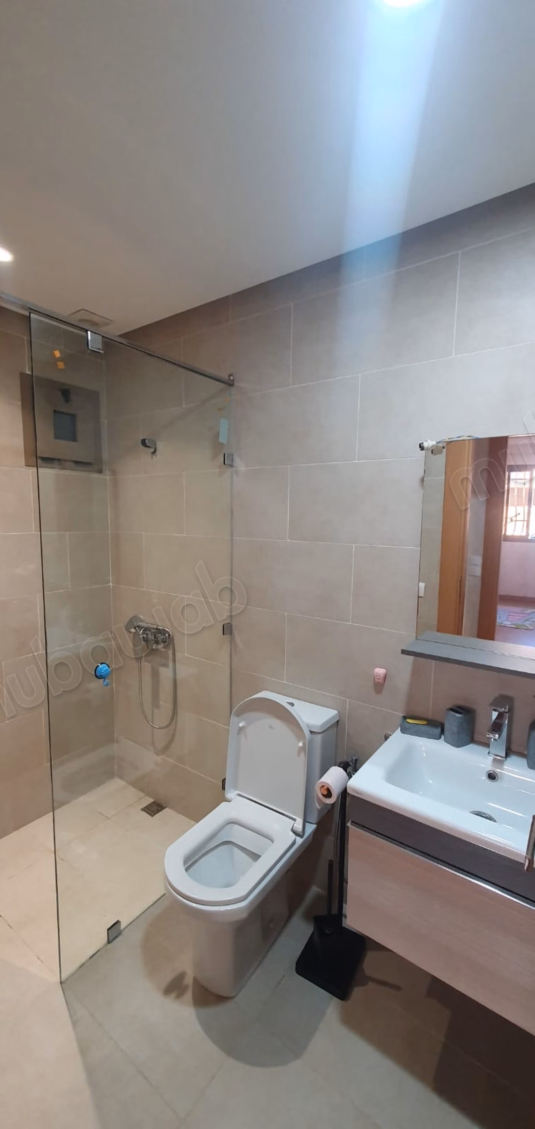 Prachtig appartement te koop in Sala el Jadida. 3 kamers. Traditionele lounge, algemene schotelantenne