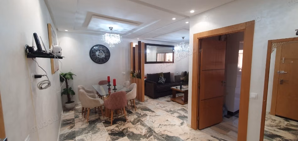 Prachtig appartement te koop in Sala el Jadida. 3 kamers. Traditionele lounge, algemene schotelantenne