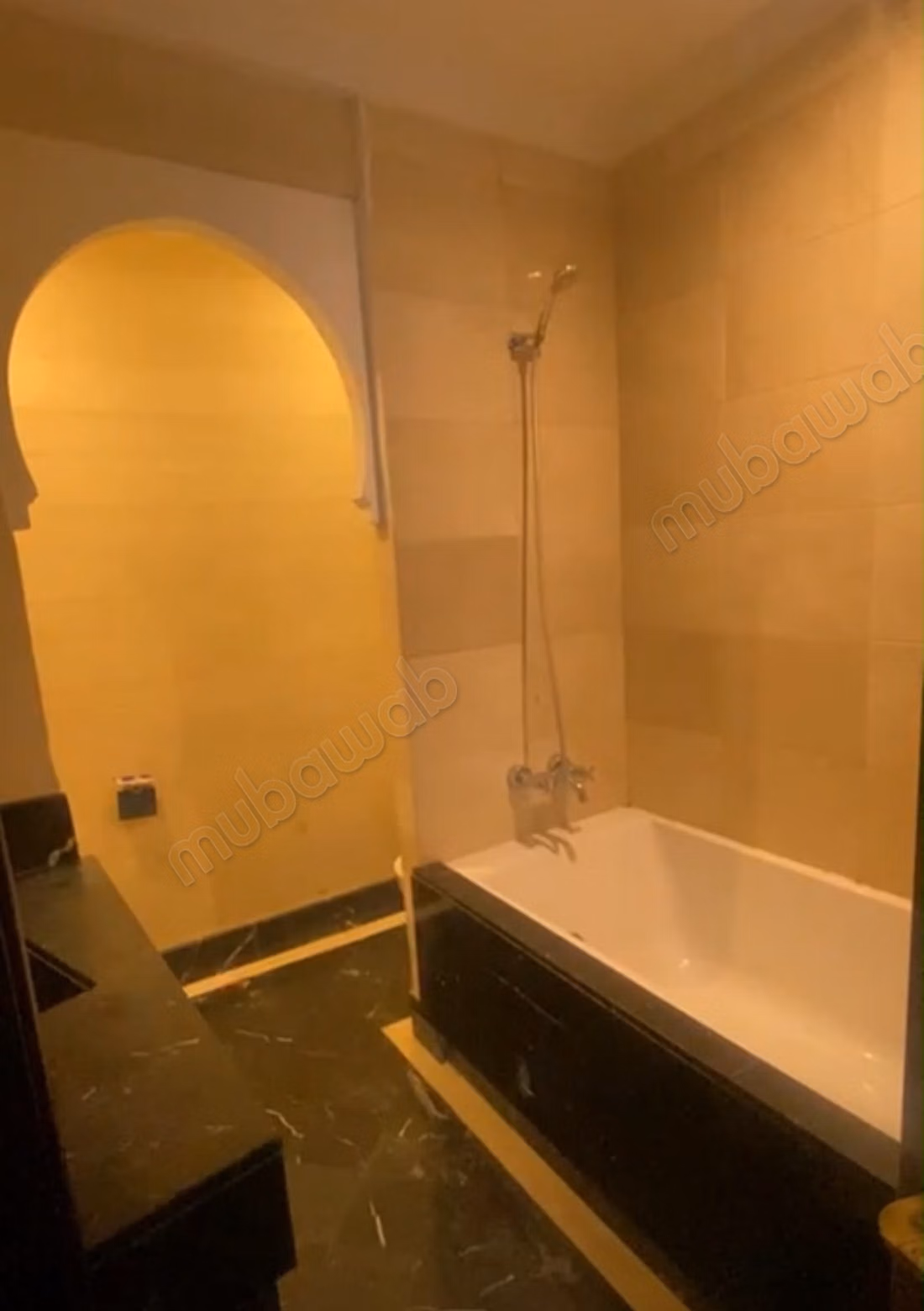 Location 3 chbres vide hivernage 200 M2