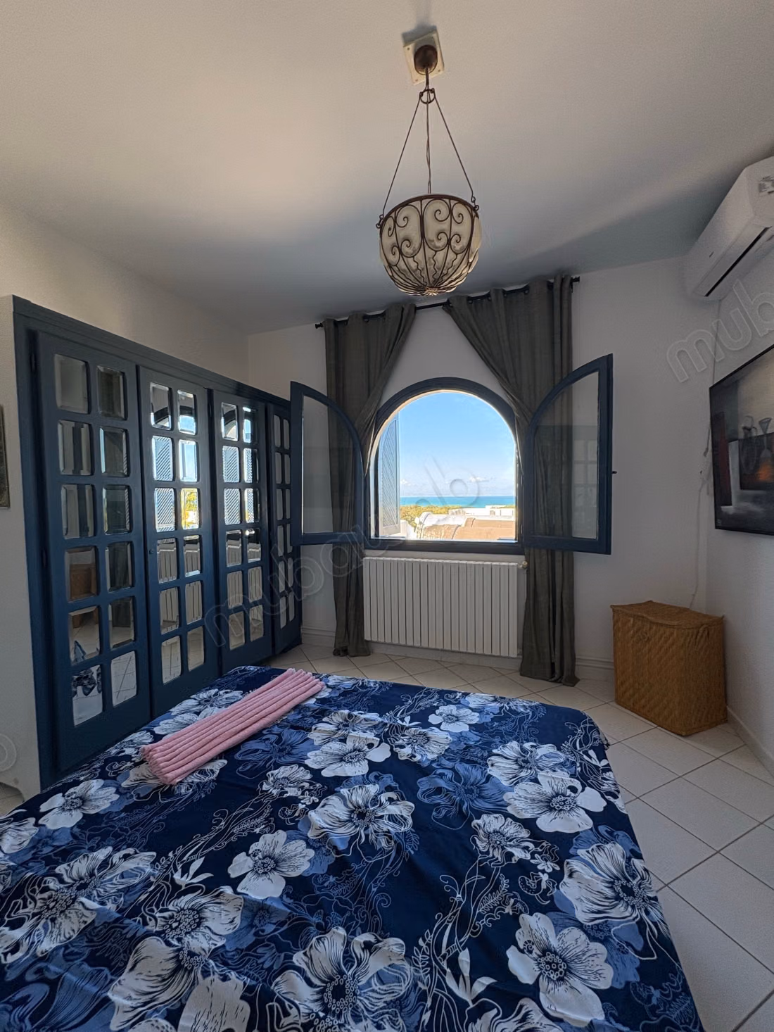 Duplex en location à Gammarth Supérieur. 2 belles chambres. Meublé