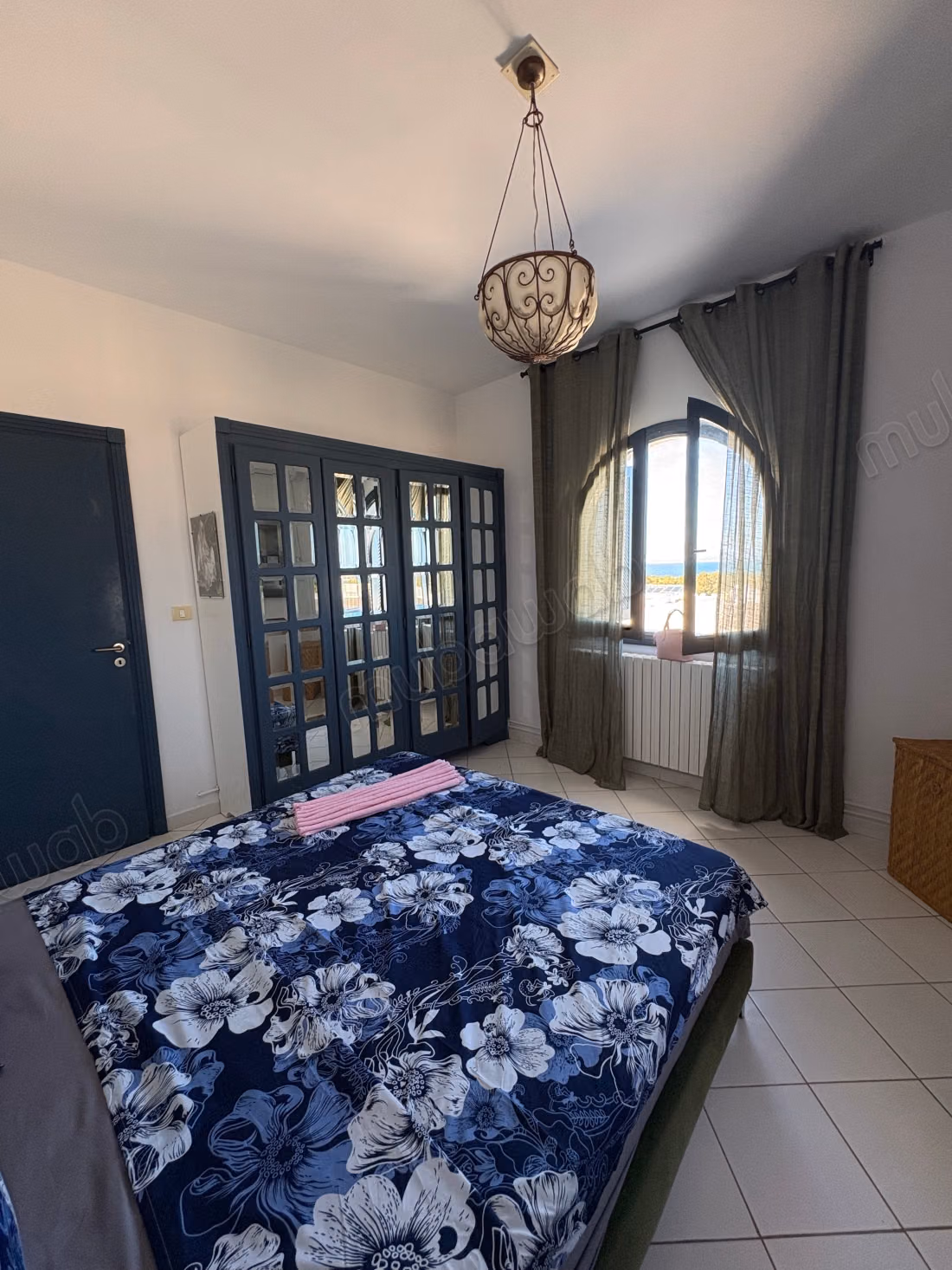 Duplex en location à Gammarth Supérieur. 2 belles chambres. Meublé