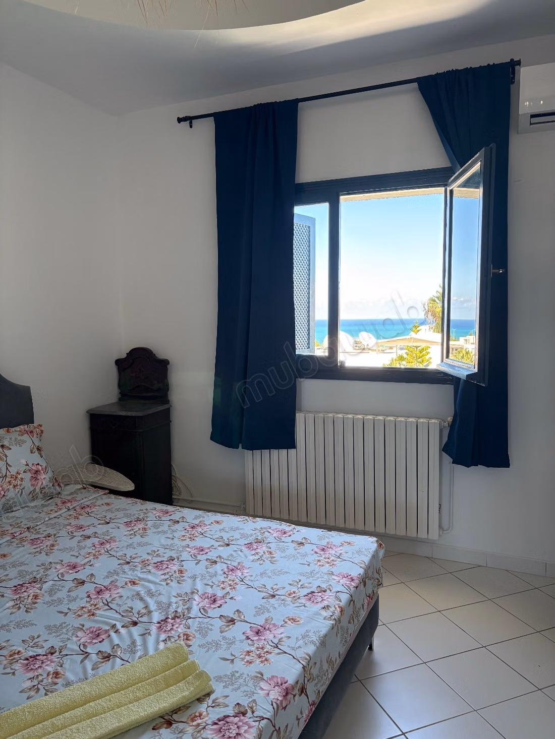 Duplex en location à Gammarth Supérieur. 2 belles chambres. Meublé