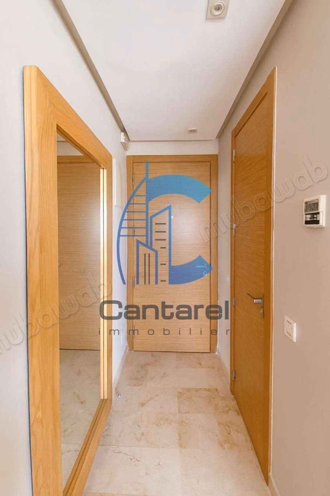 Superbe studio meuble à la vente cil