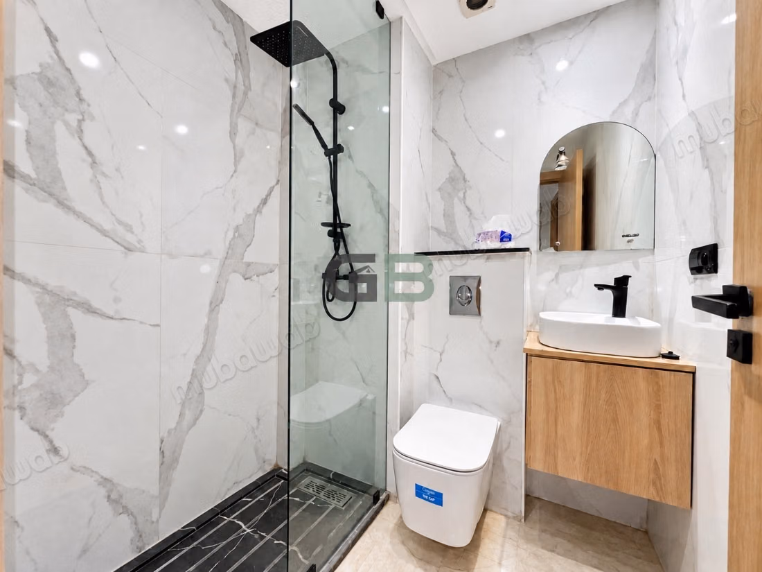 Appartement meublé 60 m², étage élevé, sans vis à vis avec cour – Oasis
