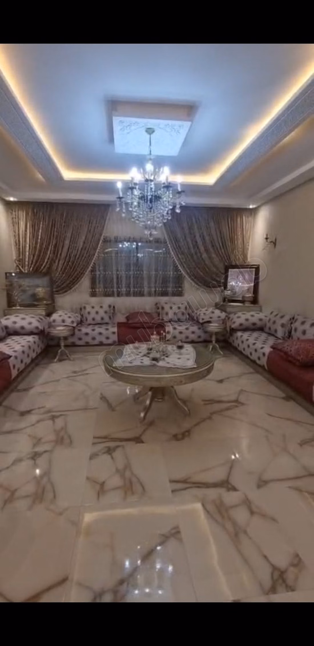 Appartement 140 m² Sahat Medina 
Centre ville 
3 ch