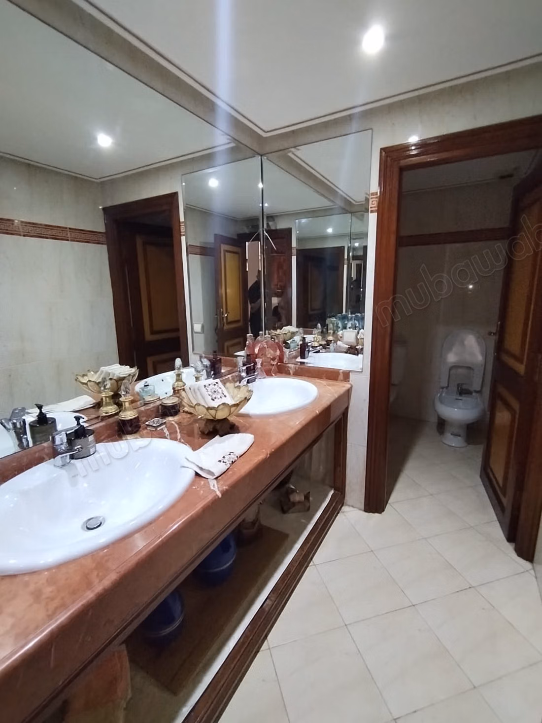 Appartamento arredato di 300 m² in affitto a Hay Riad