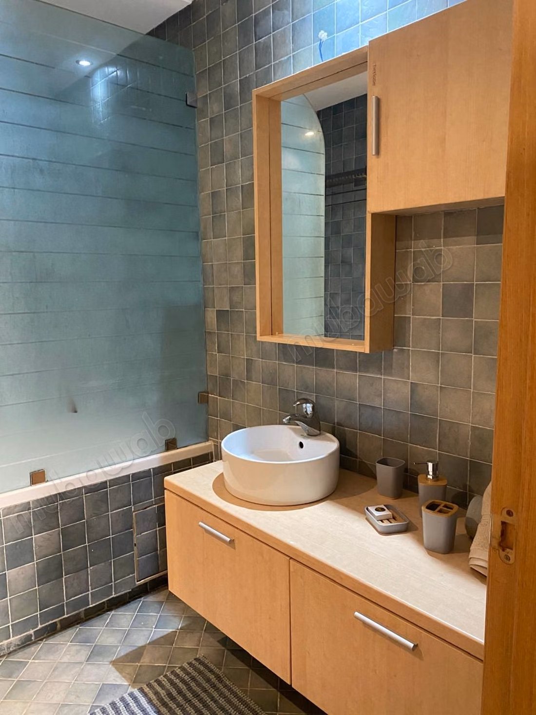 Elegante Moderne Studio met Balkon en Airconditioning