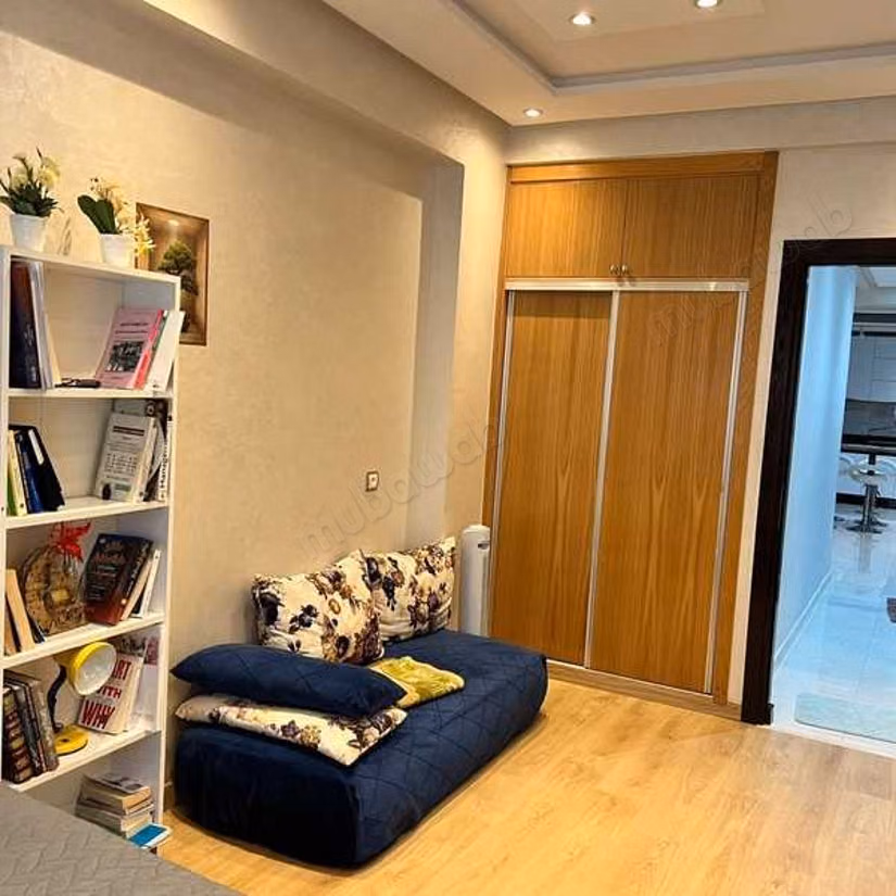 Appartement à Louer de 125.0 m² à Casablanca, Derb Ghalef