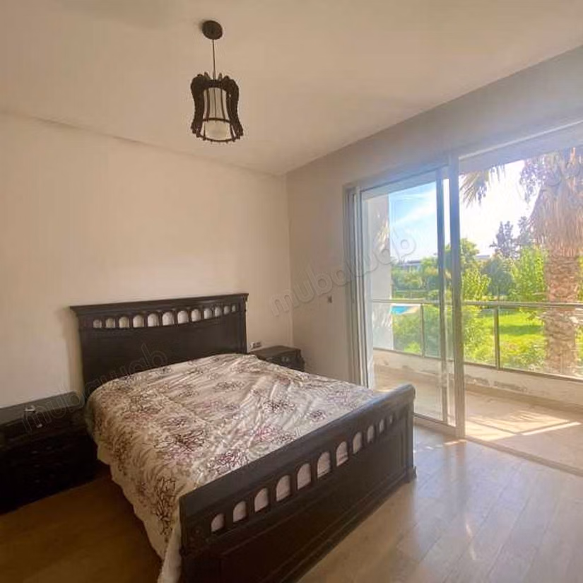 Appartement à Vendre de 137.0 m² à Bouskoura, Ville Verte