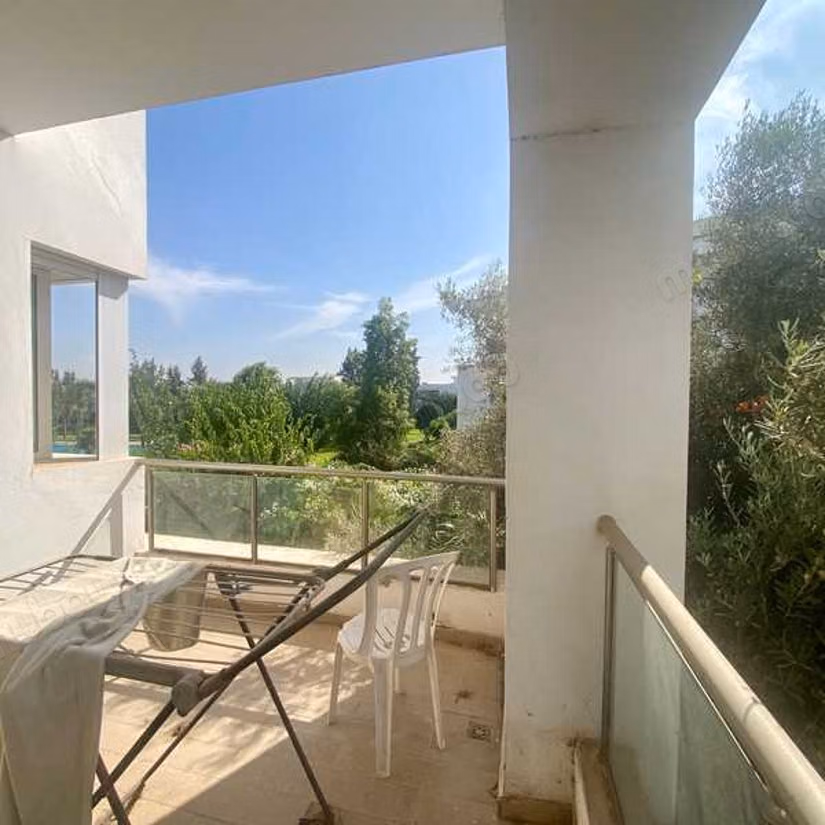 Appartement à Vendre de 137.0 m² à Bouskoura, Ville Verte