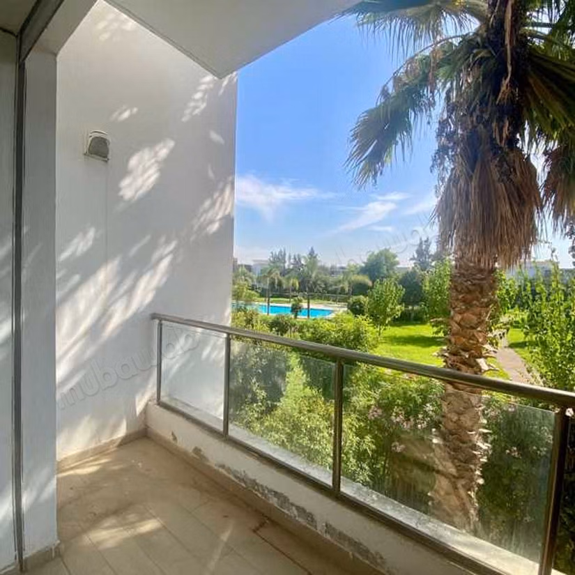 Appartement à Vendre de 137.0 m² à Bouskoura, Ville Verte