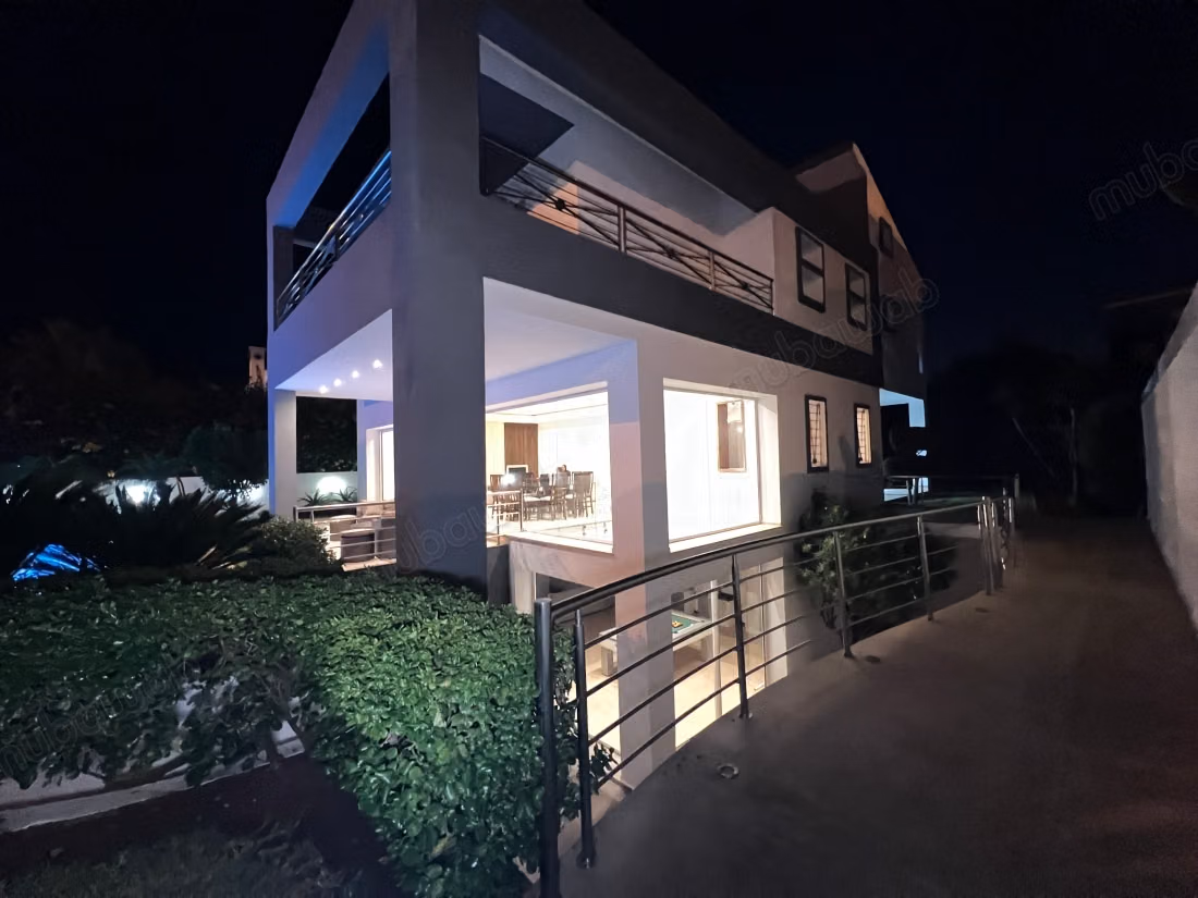 À louer, somptueuse villa meublée à dar bouazza