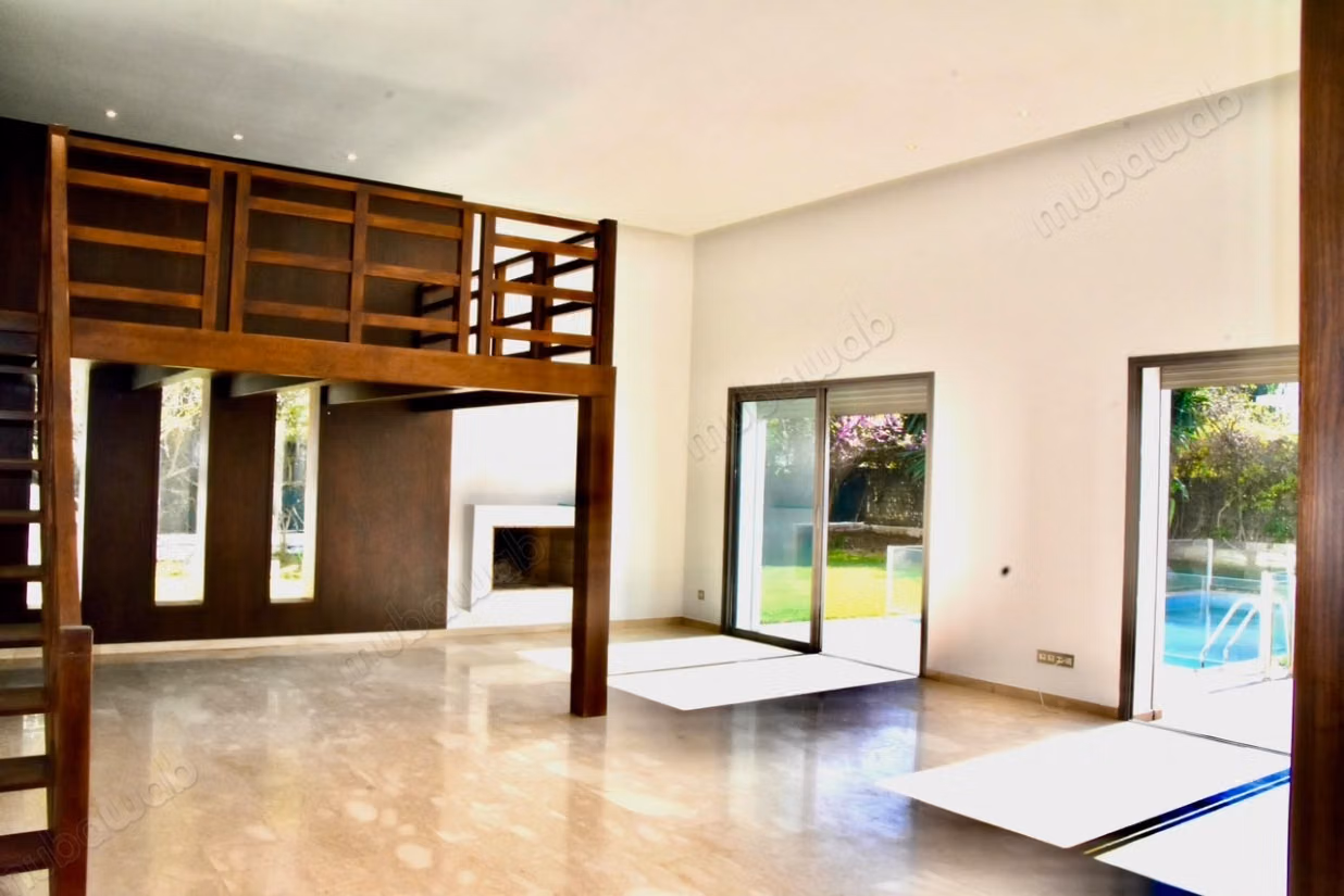 Villa de standing avec piscine à Bouskoura
