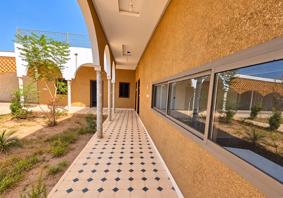 Riad beldi de 1 000 m² avec Ggrand jardin