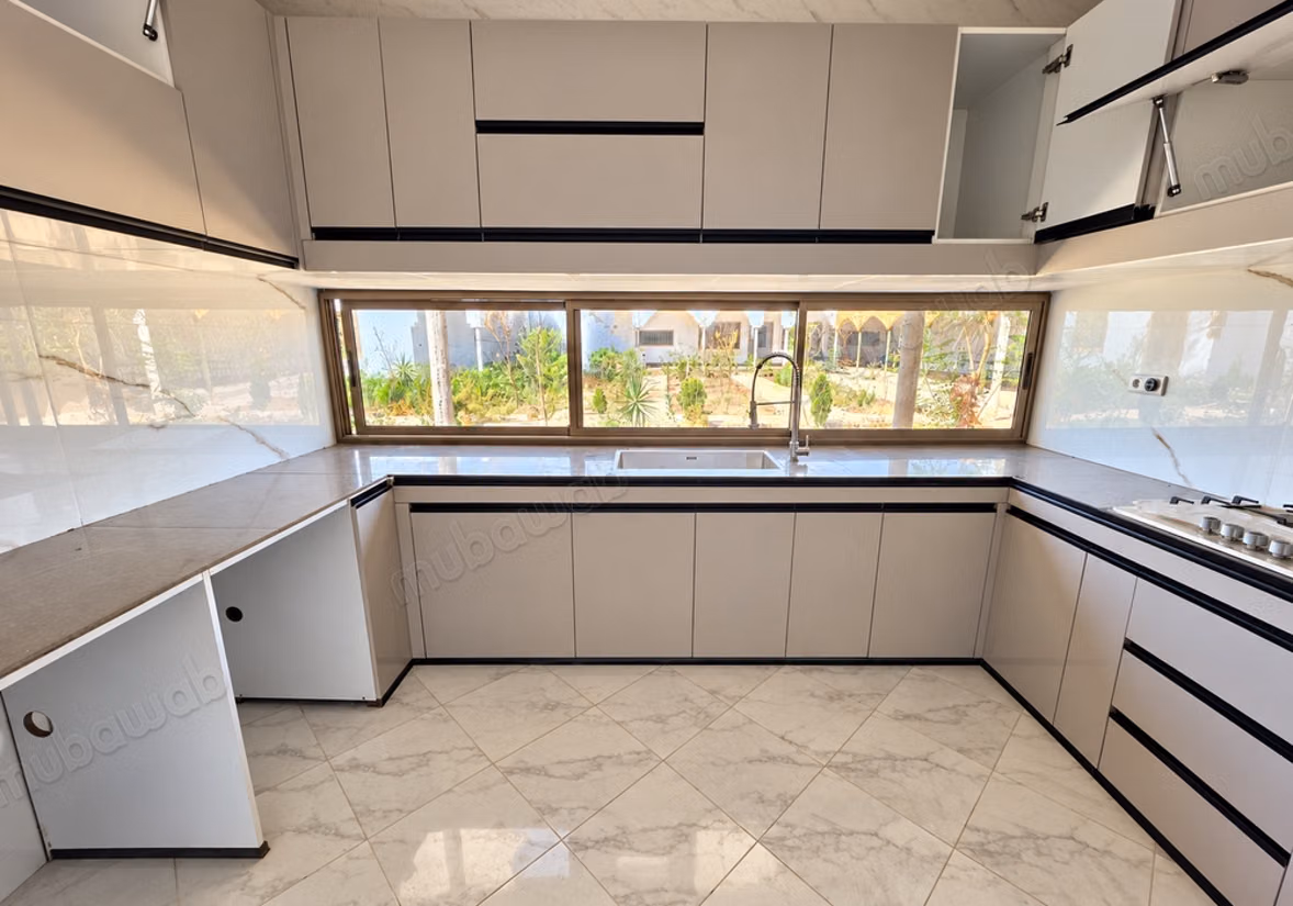 Riad beldi de 1 000 m² avec Ggrand jardin