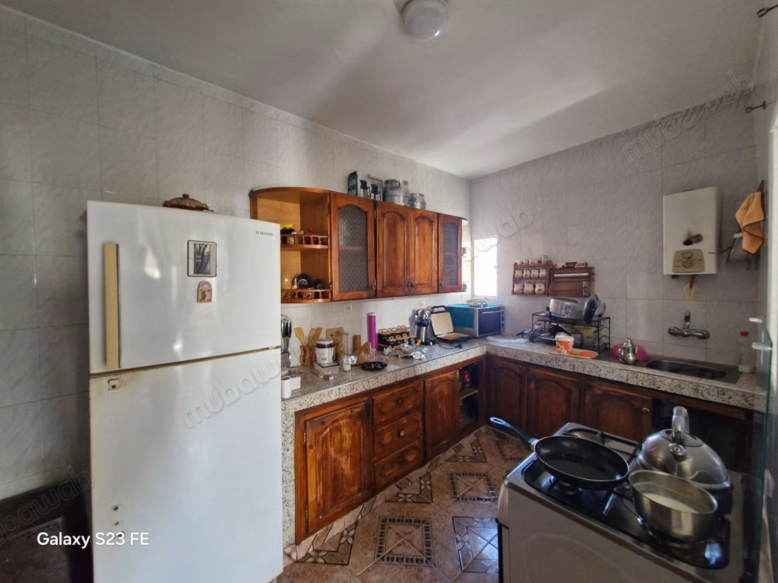 Très beau riad à vendre à Médina.
Surface de 250 m².
Vue sur mer