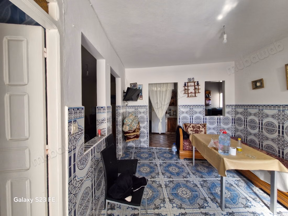 Très beau riad à vendre à Médina.
Surface de 250 m².
Vue sur mer