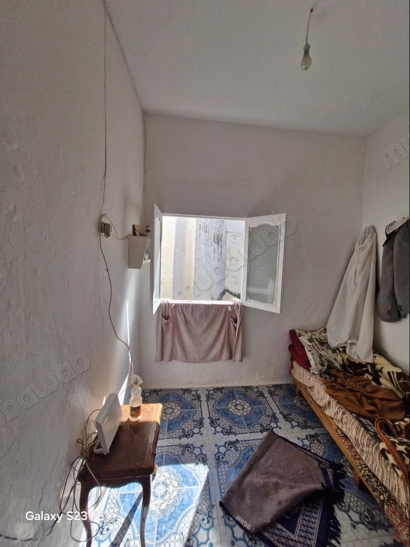 Très beau riad à vendre à Médina.
Surface de 250 m².
Vue sur mer
