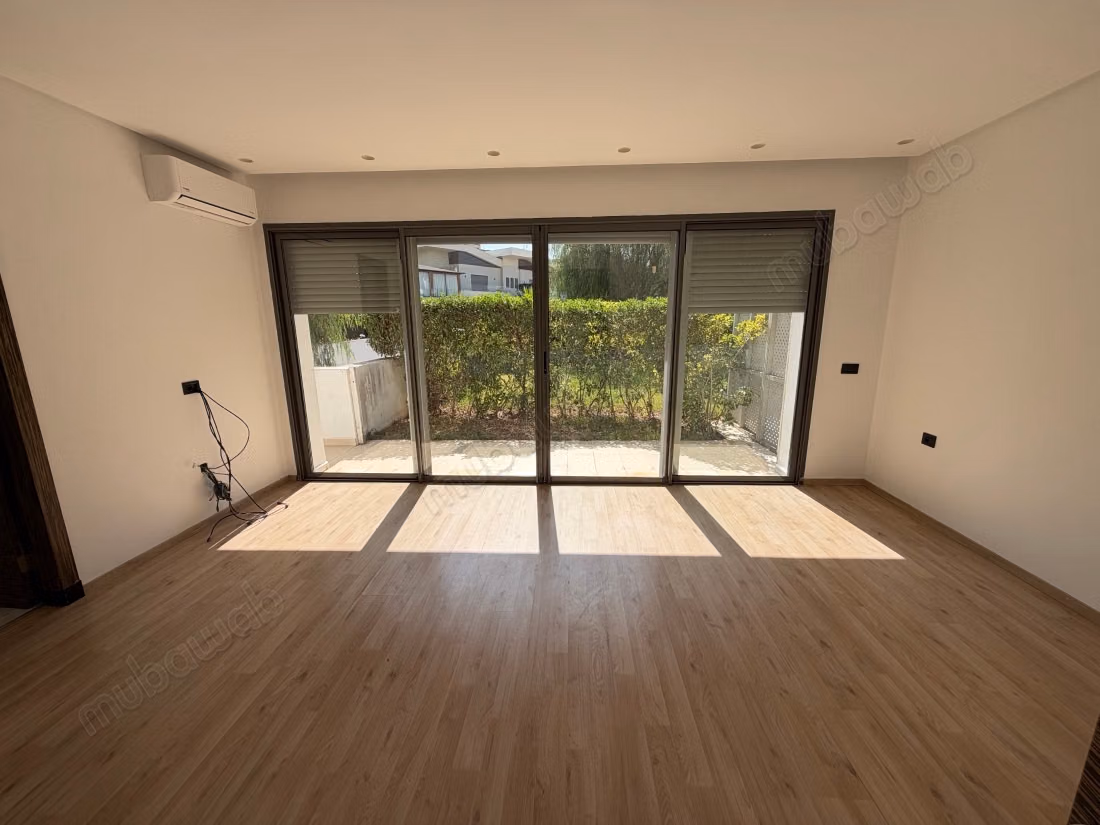 Très grand Rez de jardin 5 chambres