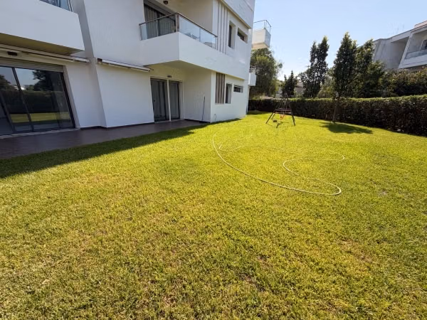 Très grand Rez de jardin 5 chambres